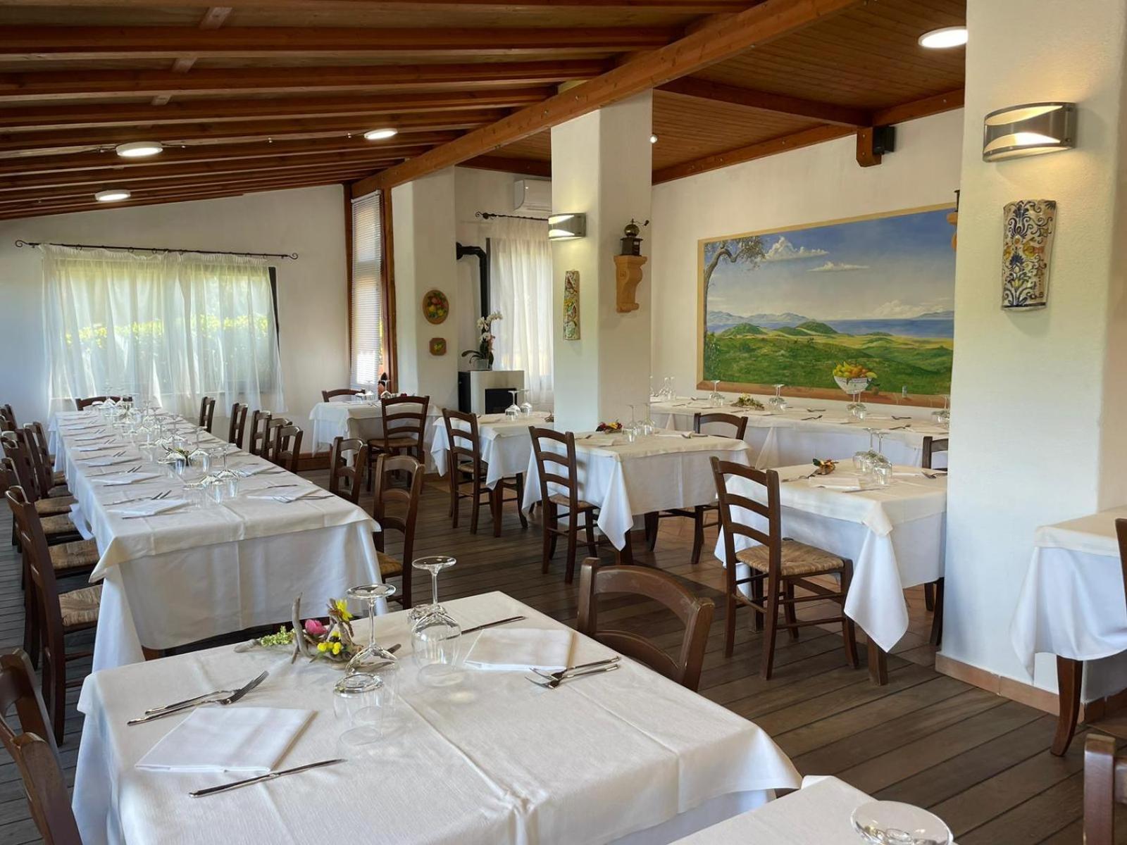 Hotel Ristorante Le Querciolaie Dei Ricci Fonteblanda Buitenkant foto